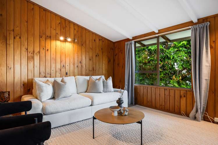 53 John Dee Crescent Red Beach_7