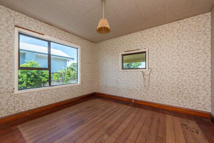 63 Kauri Street Miramar_12