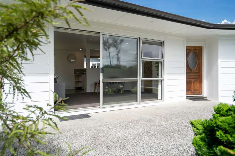 76 Campbell Street Leamington_16