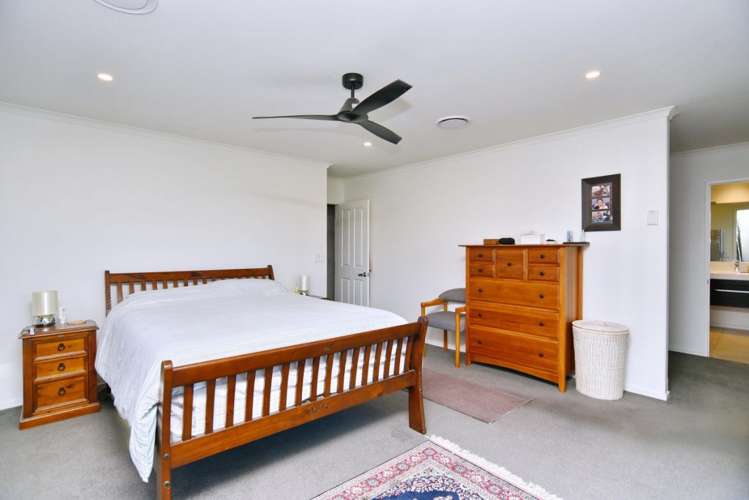 77 Bridge Road Fernside_16