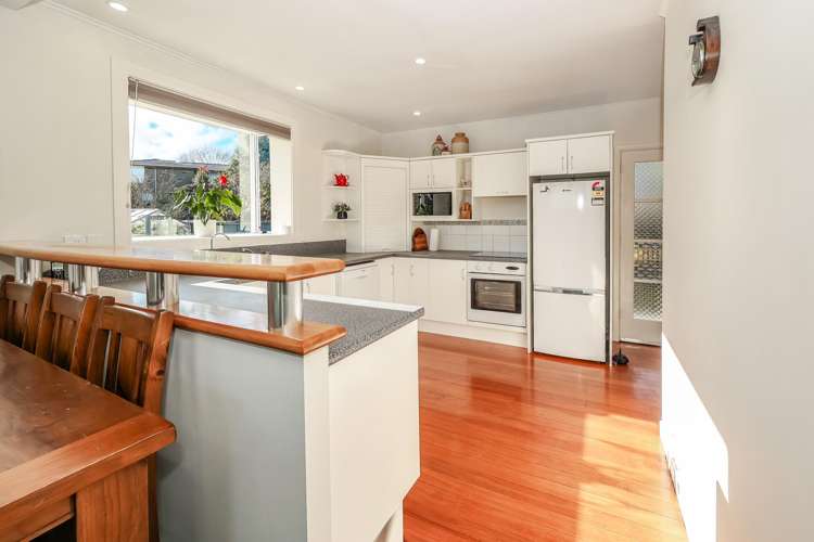 16 Bell Crescent Concord_5