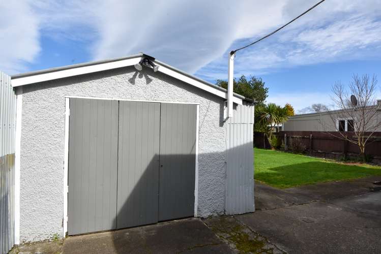 107 Broadway Carterton_12