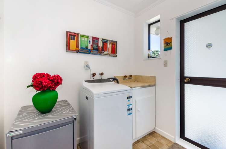 2 Malfroy Lane Raumati Beach_17