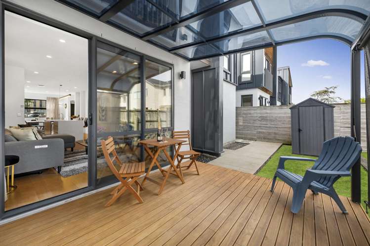 8 Whakaora Lane Flat Bush_1