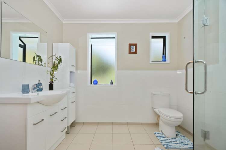 12a Freyberg Place Howick_12