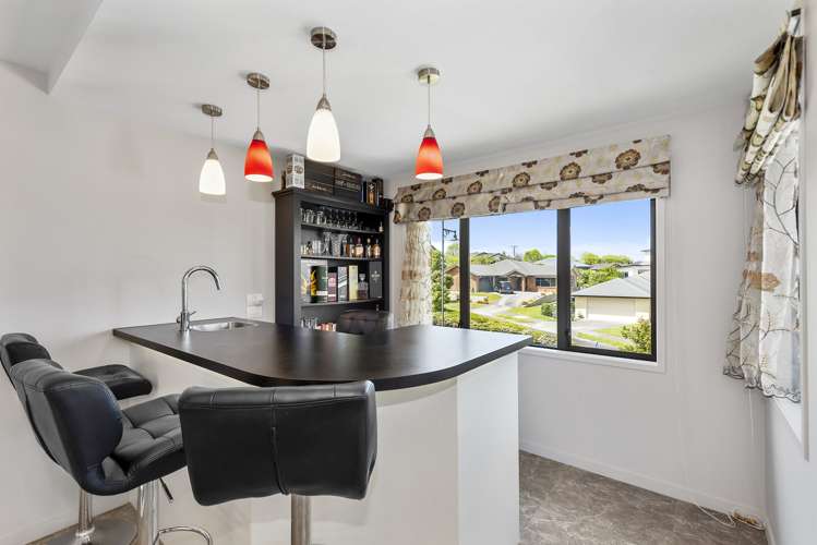 35 Heathfield Avenue Huntington_11