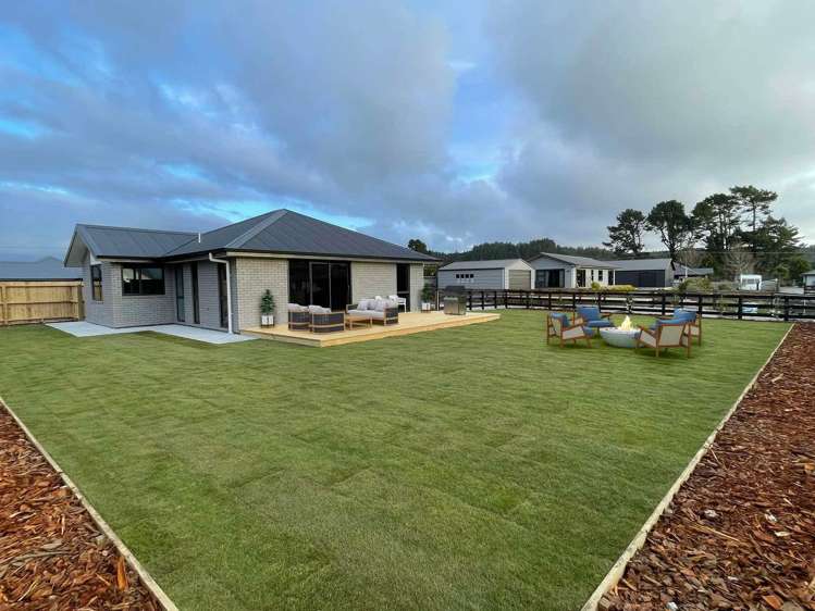 11B Pine Tree Road Kaniere_0