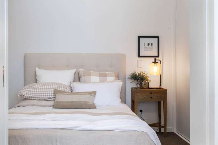 385 Murphys Road Flat Bush_8