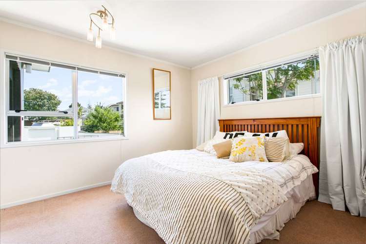 11 Dawn Place Te Atatu South_18