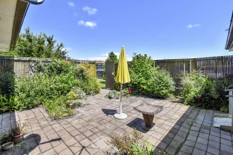 28 Diorella Drive Clover Park_10