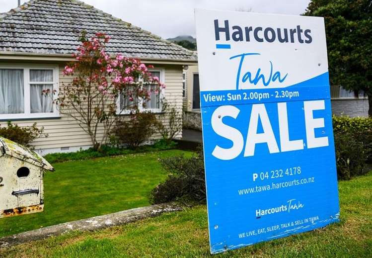 Interest rates to fall on May 28, but how many cuts should Kiwis expect after that?