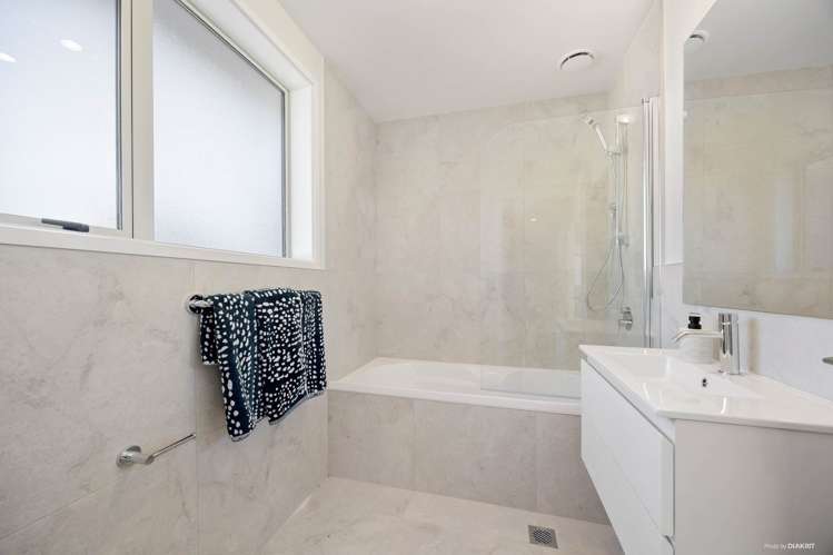 2/372 Lake Road Takapuna_13
