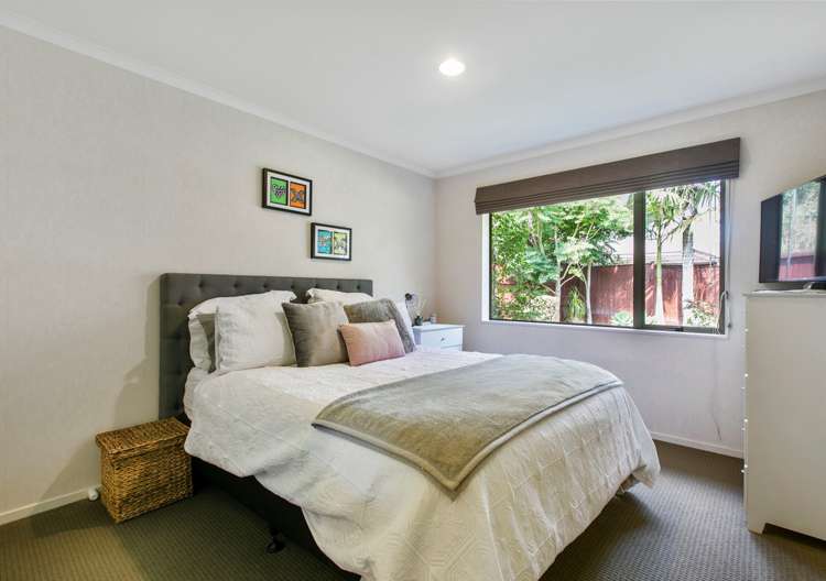 17 Maybole Drive Flat Bush_16