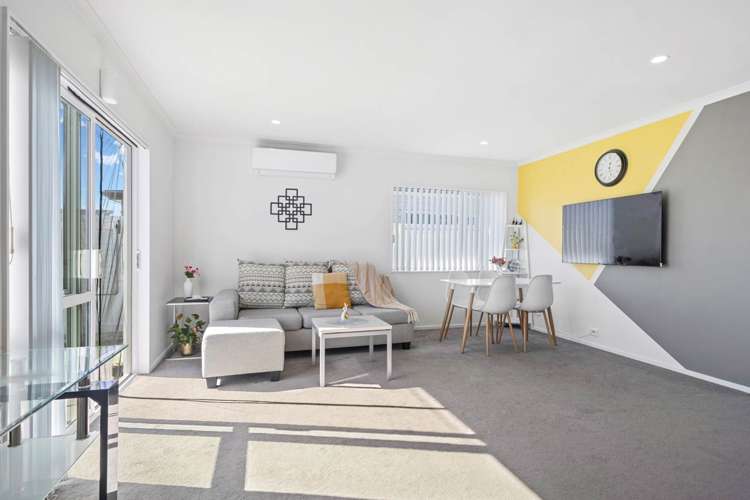 8 Whareatua Avenue Takanini_2