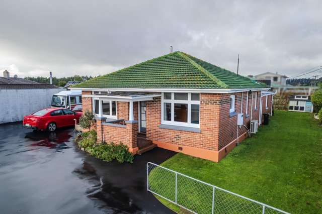 WANT TO LIVE IN WESTON?