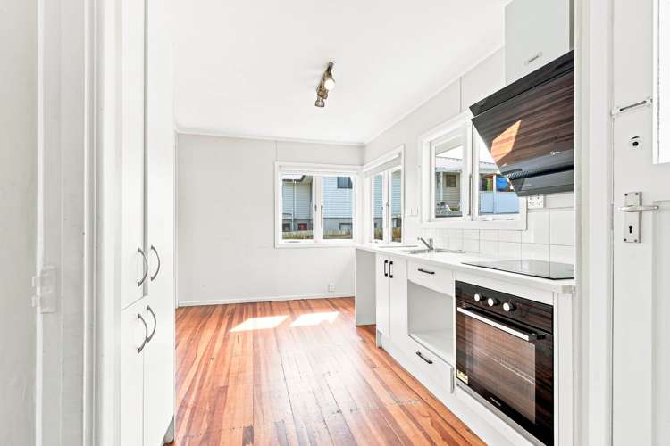 3 Ozich Avenue Te Atatu South_17