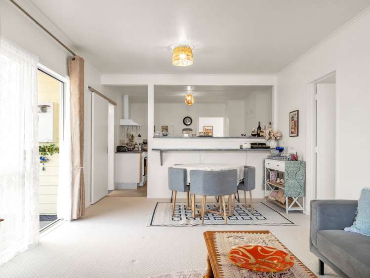 21 Elliott Crescent Owhata_1