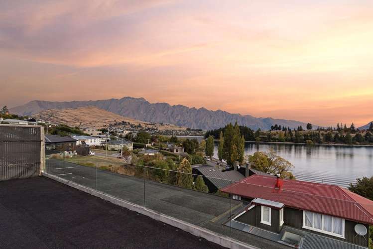 7/23 Adelaide Street Queenstown_1
