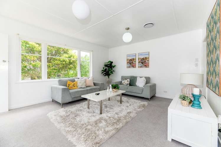 31 Puketea Street Blockhouse Bay_14