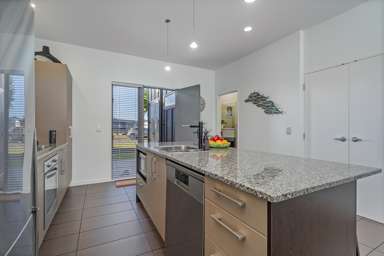 43/101 Harbour Drive_4