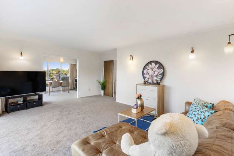 15 Girrahween Drive Totara Vale_3