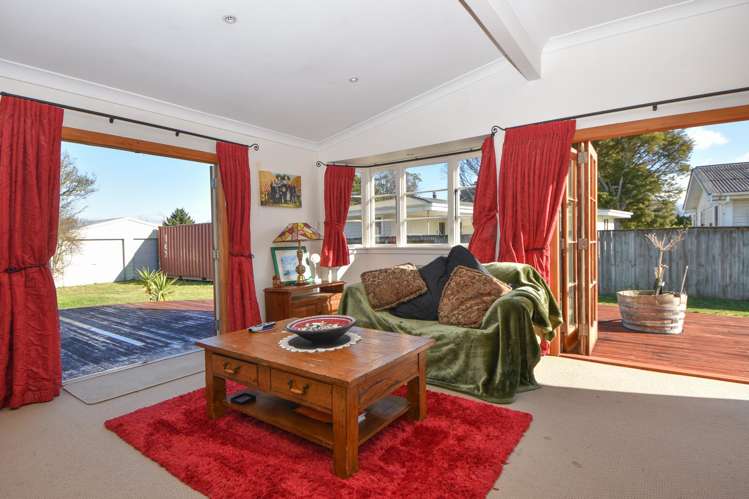 24 Hilton Road Carterton_5