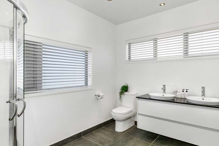 4 Newell Street Point Chevalier_15