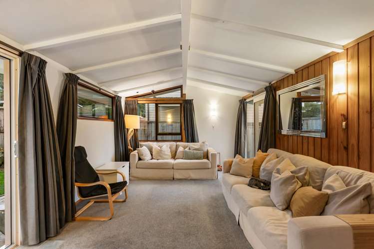 84 Thurleigh Grove Karori_24