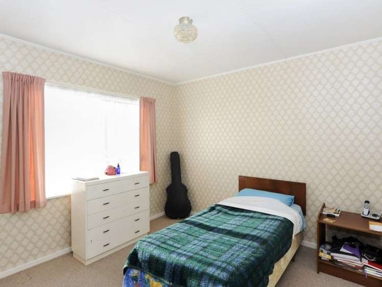 1/32 Cobham Crescent Stoke_7