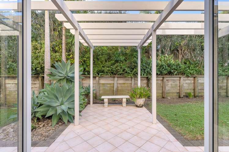 9 Savoy Road Orewa_11