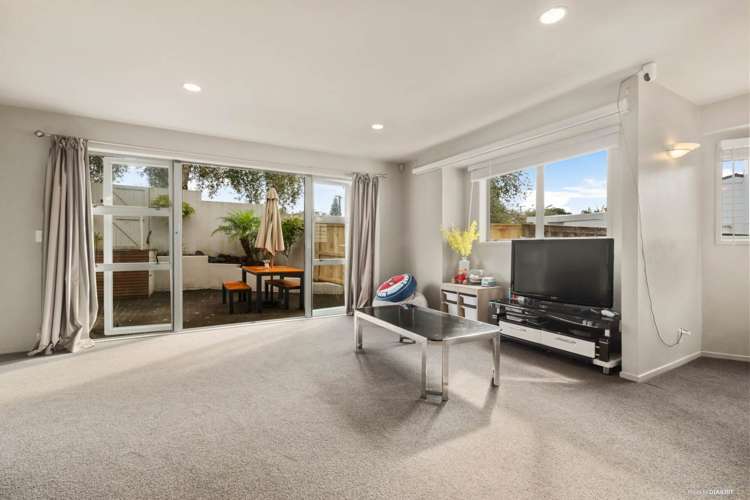 2/36 Nile Road Milford_12