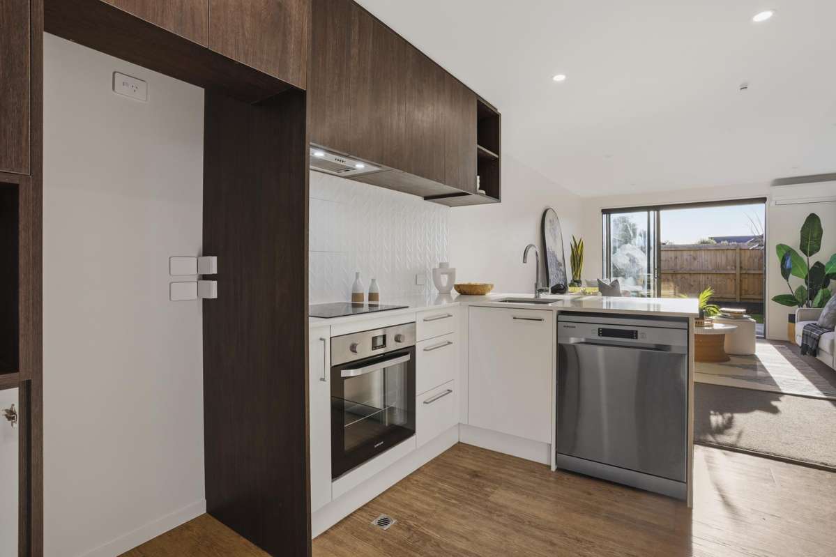 2/97 Simeon Street_4