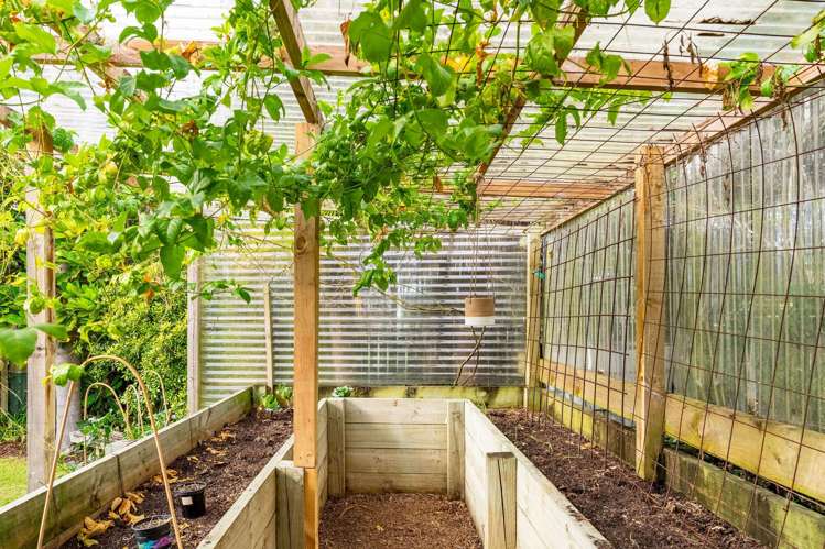 381 Cove Road Waipu_24