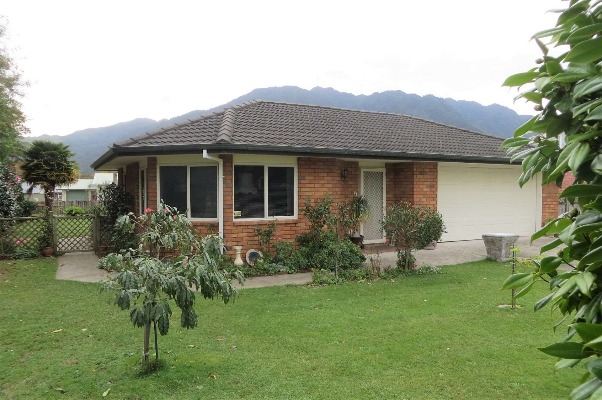 2 Follis Street Te Aroha_0