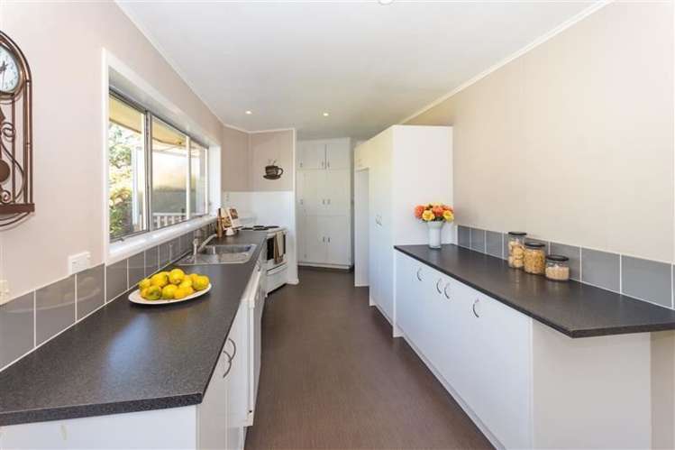 11 Landscape Road Pukekohe_3