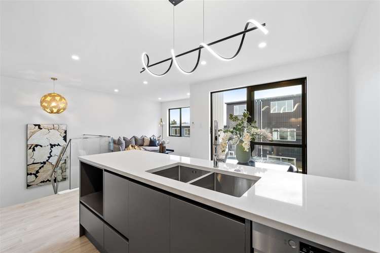 9a Matuhi Rise Henderson_5