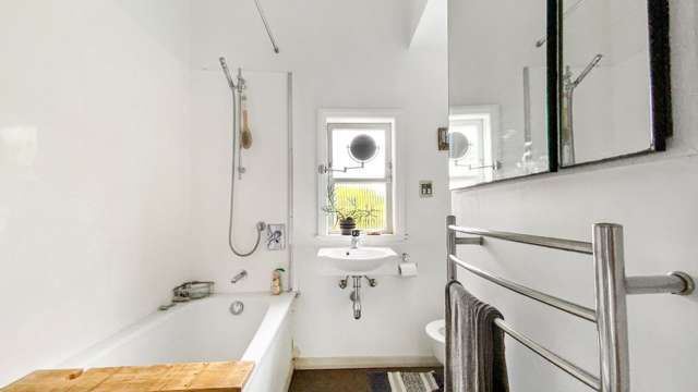 37 Chilka Street Berhampore_4