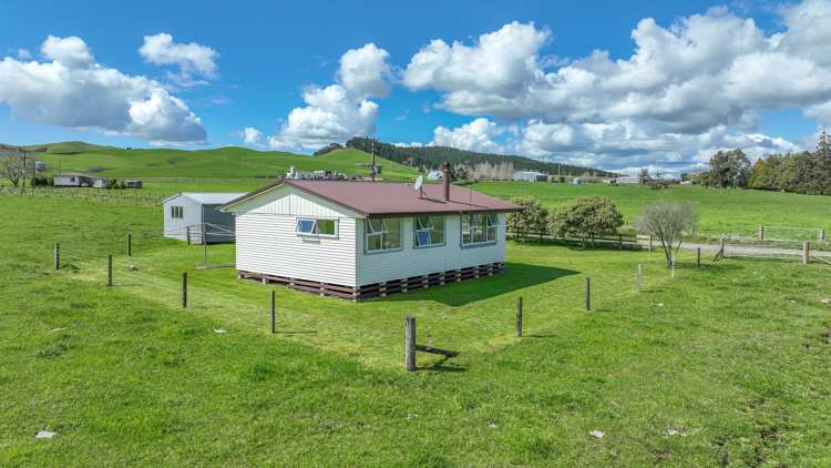 8 Heaven Road Waitakaruru_10