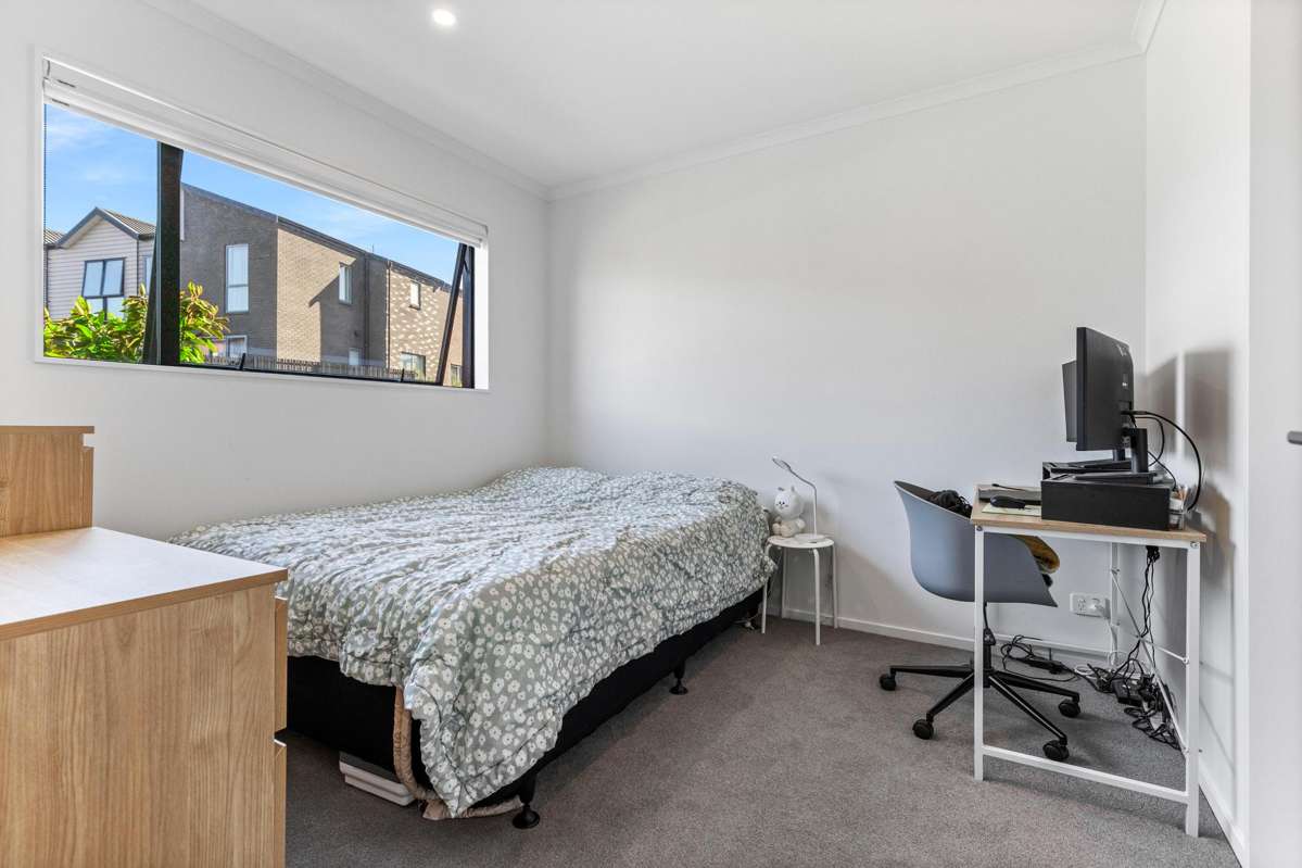 2/71 Hobsonville Point Road_4