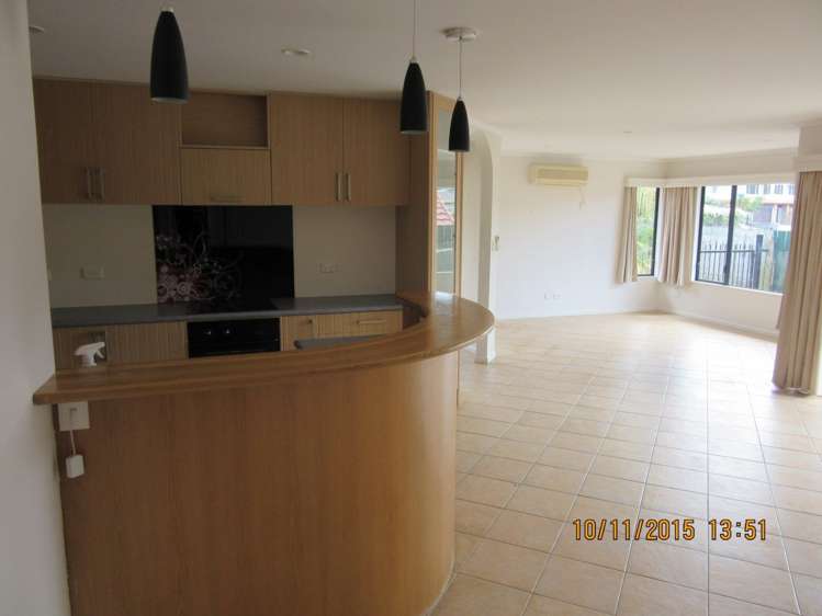 139 Roberta Crescent Orewa_10