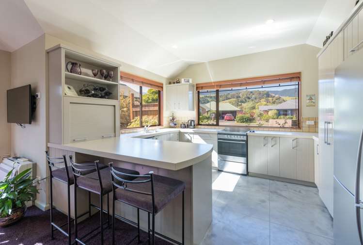 7 Covent Drive Stoke_7