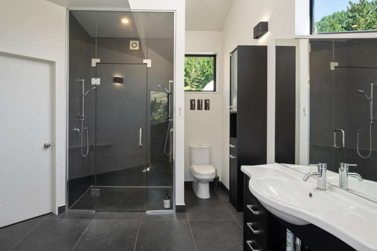 528 Oyster Bay Marlborough Sounds_19