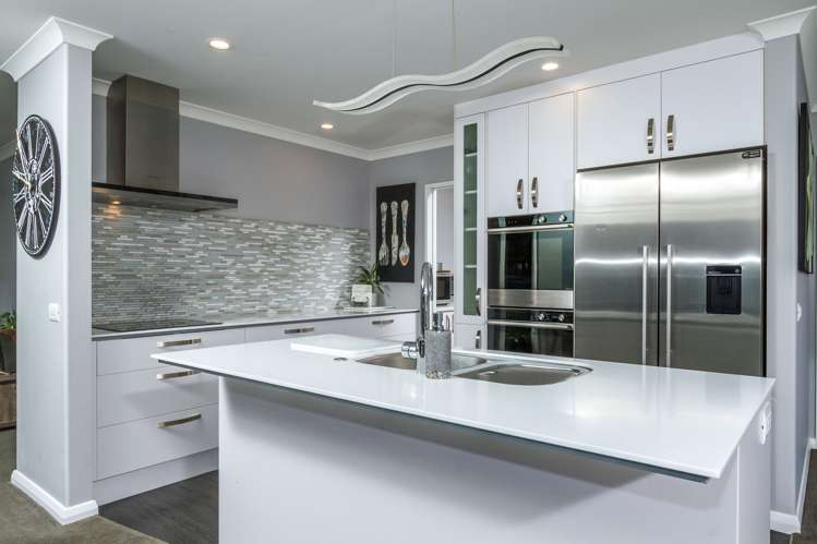 65 Fairose Drive Richmond_7