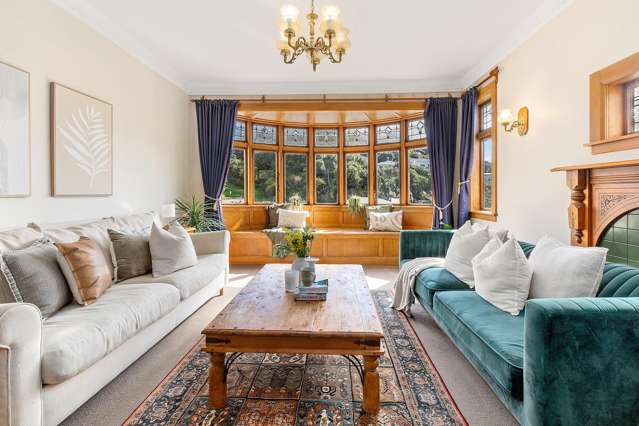 Affordable Lyall Bay Home with Sun & Views