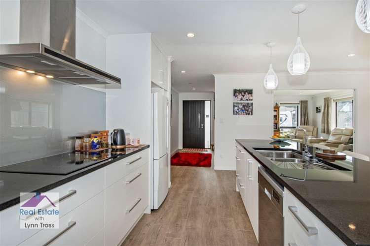 8 Dunstan Avenue Tikipunga_6