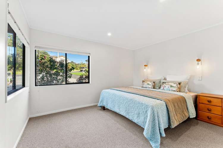 53 Deerness Crescent Algies Bay_12