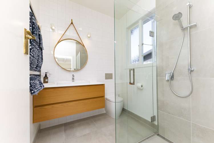 20 Queensway Three Kings_13