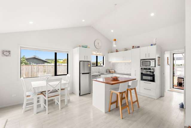 1 Colenso Place ōtaki Beach_2