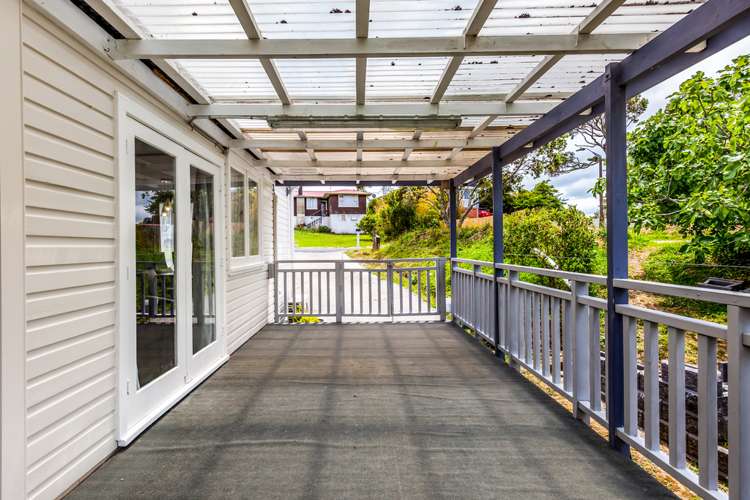 9 Trojan Crescent New Lynn_10