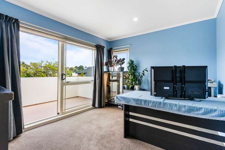 12 San Ambrosio Rise Henderson_11